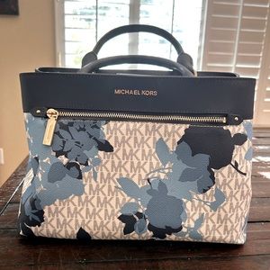 Michael Kors satchel bag in excellent condition